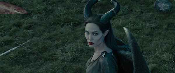 Рецензия к фильму "Малефисента" (2014). Малефисента.... ОБОРОТЕНЬ