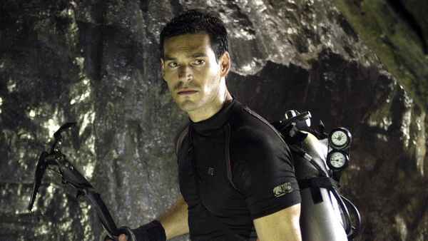 Рецензия к фильму "Пещера" (2005). Дайверам cмepть