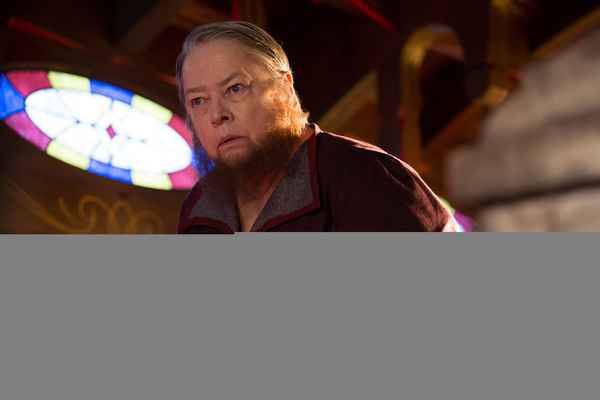 Рецензия к сериалу "Американская история ужасов" (2011-2020). Неудачная замена "Сверхъестетственному"