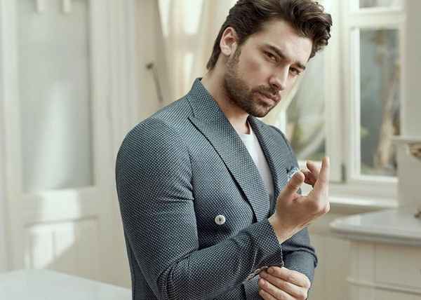 Альп Навруз: биография, личная жизнь, фильмы