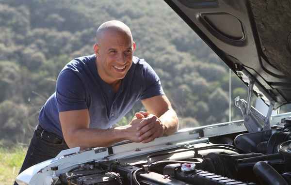 Рецензия к фильму "Форсаж 7" (2015). Жизнь НЕ бинарна…