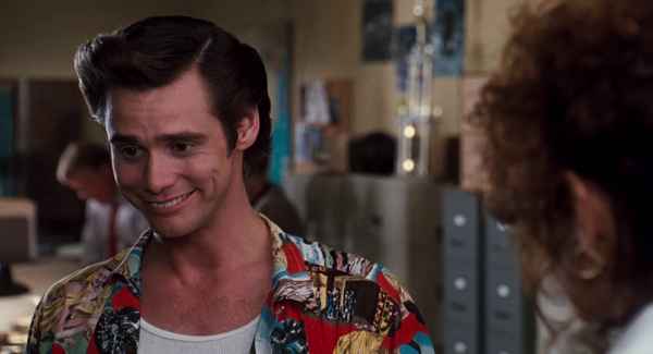 Рецензия к фильму "Эйс Вентура: Розыск домашних животных" (1994). Ace Is In The House.