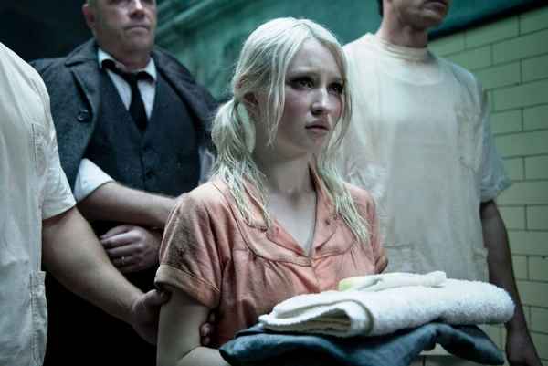 Рецензия к фильму "Запрещенный прием" (2011). "Запещённый приём" как феномен "благородного безумия"