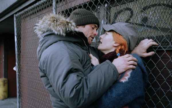 Рецензия к фильму "Вечное сияние чистого разума" (2004). Ты можешь стереть что-то из памяти,но не из сердца