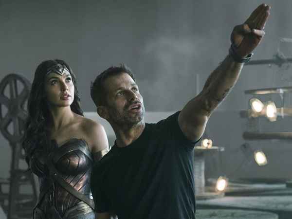 Рецензия к фильму "Лига справедливости" (2017). Зак Снайдер и Джосс Иудон: Тупой и еще тупее