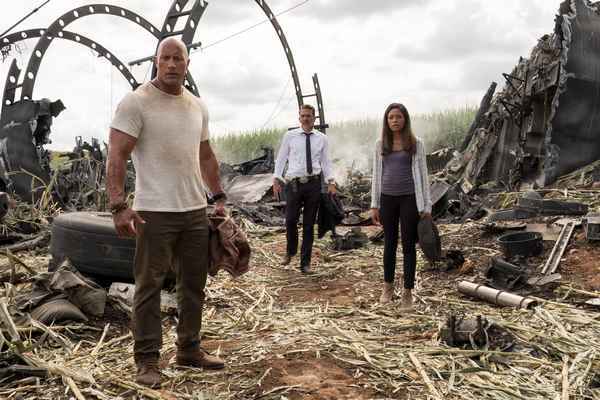 Рецензия к фильму "Рэмпейдж" (2018). Скала: Эра Гигантизма