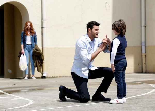 По каким дням смотреть турецкий сериал "Пятно"?