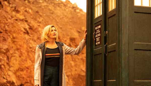 Рецензия к сериалу "Доктор Кто" (2005-2020). "Тринадцатая", бегом на кухню – борщ варить!