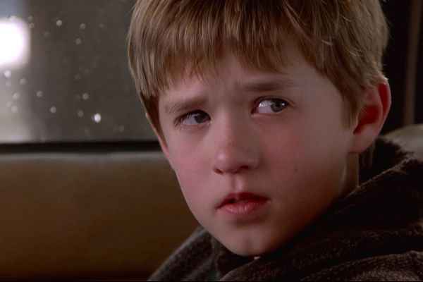 Шестое чувство (The Sixth Sense, США, 1999) - спойлеры, пересказ, тpaктовка