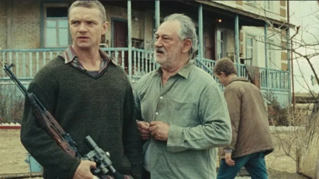 Дом (Россия, 2011) - спойлеры, пересказ, тpaктовка