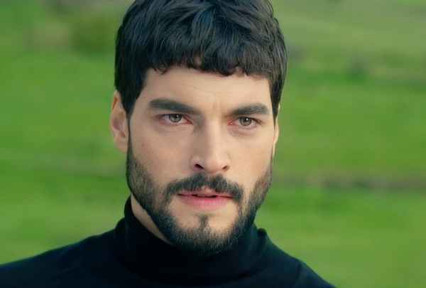 Акын Акинозу отправится в армию