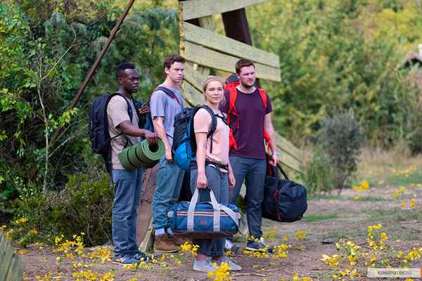 Рецензия к фильму "Солнцестояние" (2019). А это точно не Фон Триер?