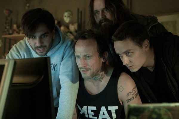 Сериал "Рая все знает": актеры и роли, сколько серий