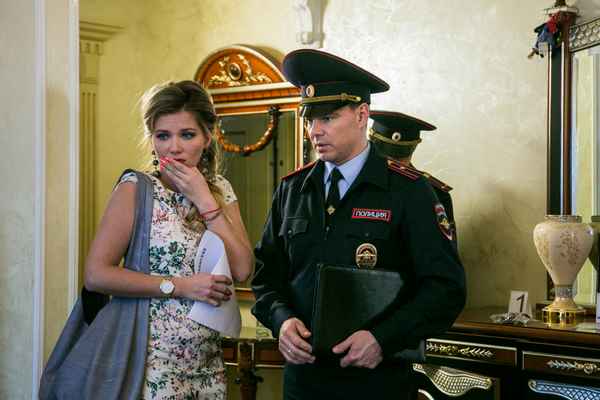 Сериал "Рая все знает": актеры и роли, сколько серий