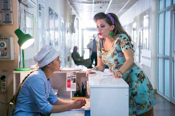 Сериал "Рая знает все!": содержание серий