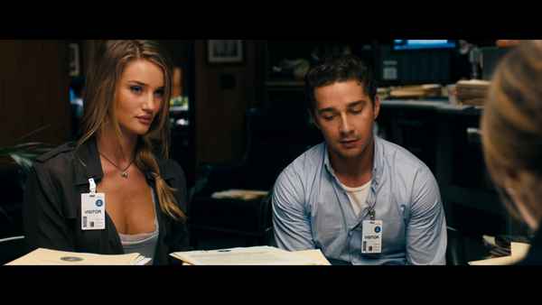 Рецензия к фильму "Tрaнcформеры 3: Темная сторона Луны" (2011). Что таит Темная сторона Луны?