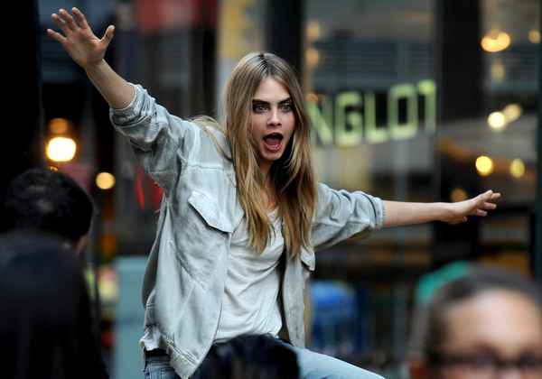 Кара Делевинь: фильмы с ее участием в главной роли (фильмография)