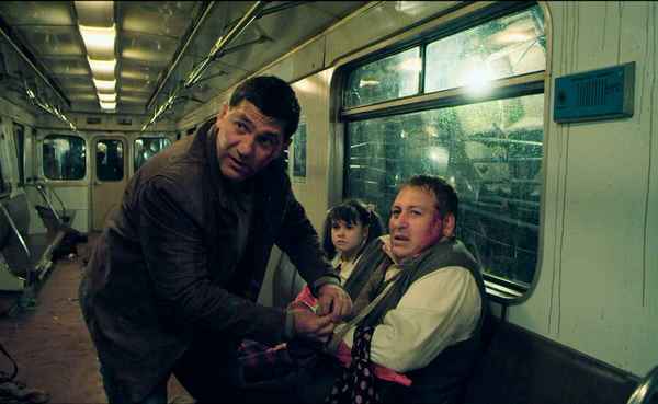 Рецензия к фильму "Метро" (2013). Развернулись по-крупному