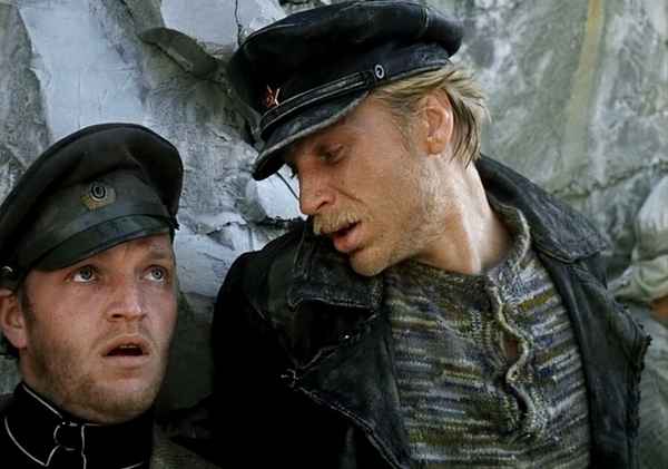 Рецензия к фильму "Бросок кобры 2" (2013). Свой среди чужих, чужой среди своих