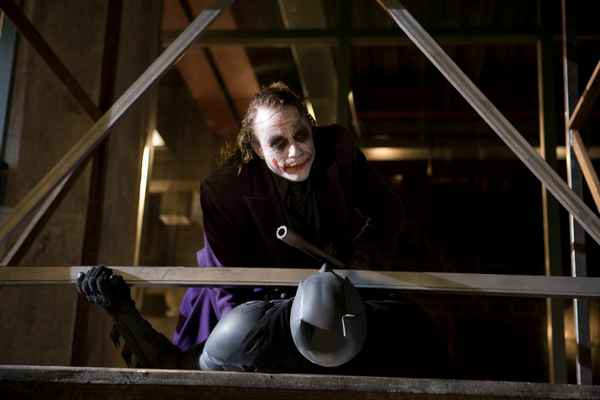 Рецензия к фильму "Темный рыцарь" (2008). Зачетный...косплей