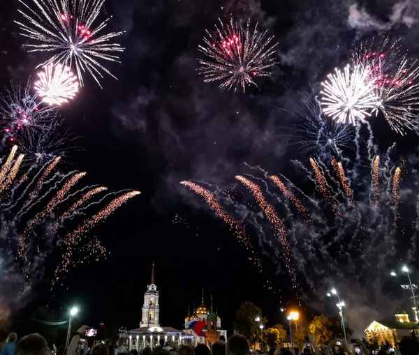 Новый год 2019 в Тула: во сколько салют?