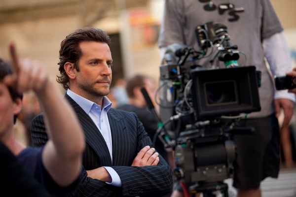 Рецензия к фильму "Области тьмы" (2011). С Днем рождения, Брэдли Купер!